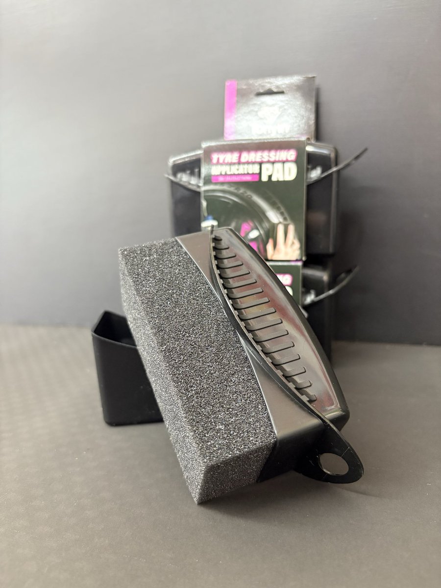 autobacs_koga's tweet photo. Tonyin
Tire Dressing Applicator PAD
タイヤワックス塗布用のアプリケーター!
立体的なグリップと柔らかいフォームパッド仕様!
手が汚れにくく、保護カバーも付属しているので保管しいアイテムです!
#tonyin https://t.co/1RODnbIBjq