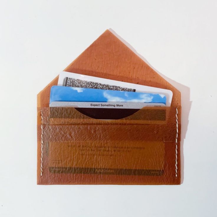 tellusclara's tweet photo. Redefining luxury with bio-leather.
A stylish, sustainable choice that's kind to the planet. Fashion forward, ethically made.
#SustainableFashion #BioLeather #EcoFriendly https://t.co/tYsi44kpah