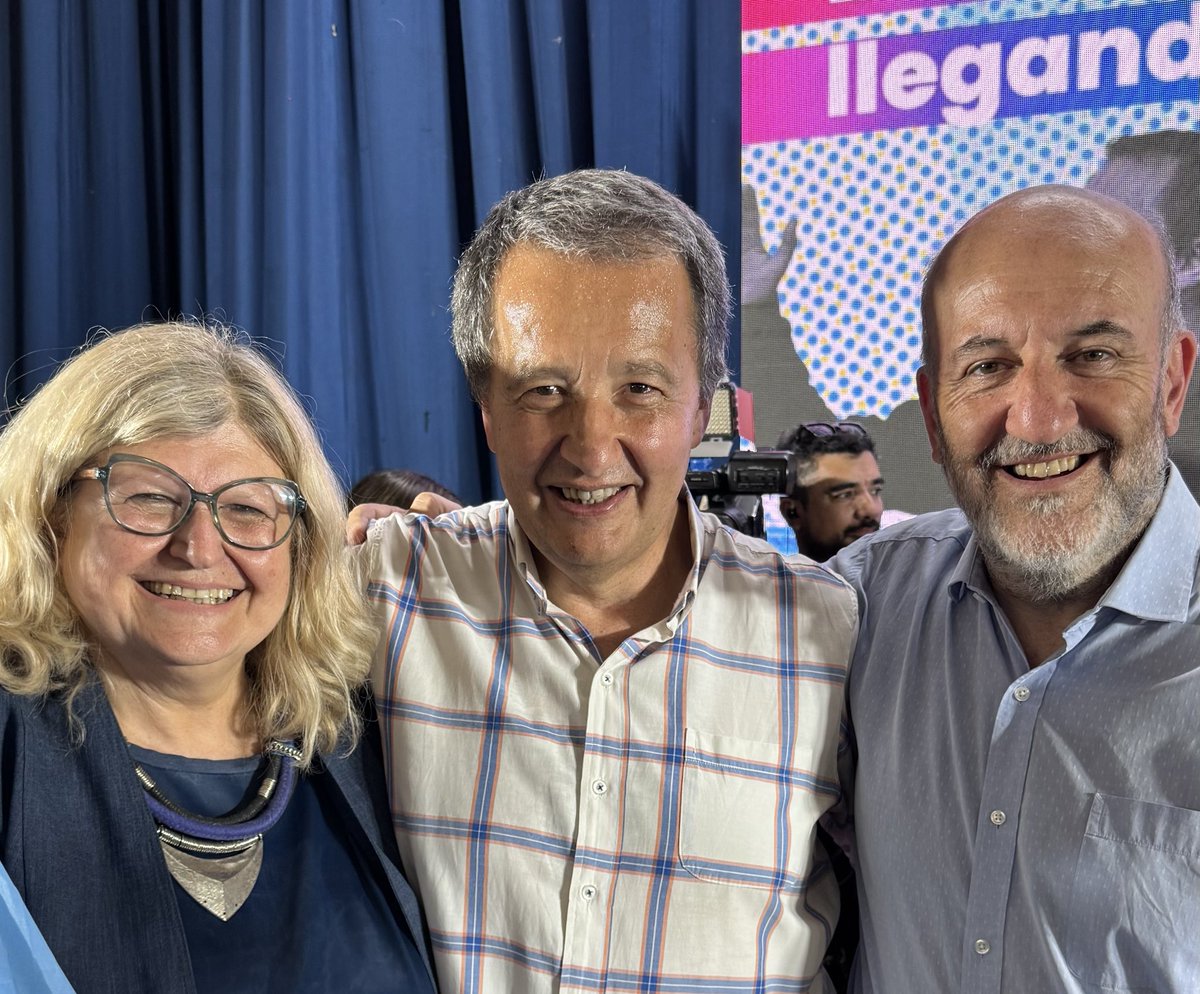 ¡ENTRA DEL FRADE, ENTRAMOS TODOS!

Estamos a muy pocos votos de hacer historia y que llegue al Congreso una voz que siempre luchó por las y los que menos tienen, que nunca se vendió, una voz honesta que no va a dudar en defender a los santafesinos de la crueldad de Milei.