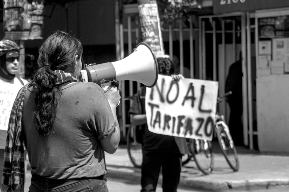 Lorena Vargas (@_lorena_vl) on Twitter photo Algunos aspectos de la concentración de hoy en Tlalnepantla, Estado de México, en rechazo al aumento de la tarifa del transporte público. ¡Organizar la lucha por la tarifa justa!
📸 <a href="/elmachete_mx/">El Machete</a> Algunos aspectos de la concentración de hoy en Tlalnepantla, Estado de México, en rechazo al aumento de la tarifa del transporte público. ¡Organizar la lucha por la tarifa justa!
📸 <a href="/elmachete_mx/">El Machete</a>