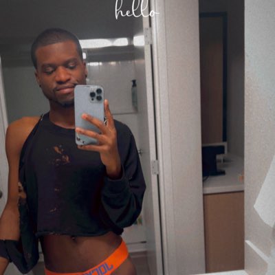 onlybaebails tweet media