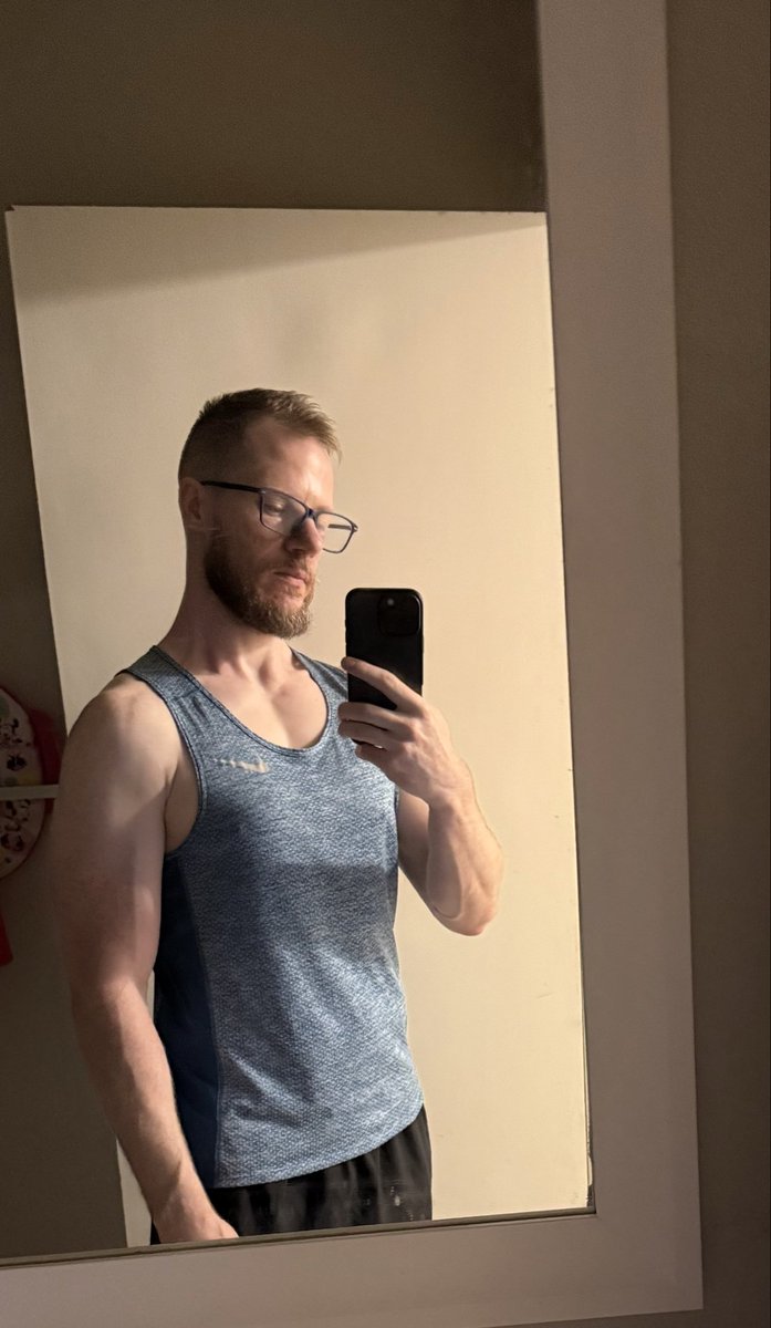 I may have taken a break from twitter but I haven’t stopped training.

We are still keeping that weight off and growing. I gotta learn how to pose.