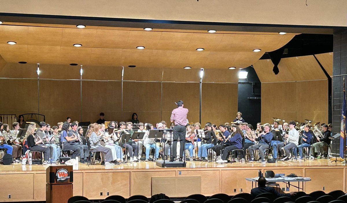 Emily Kluga tweet media