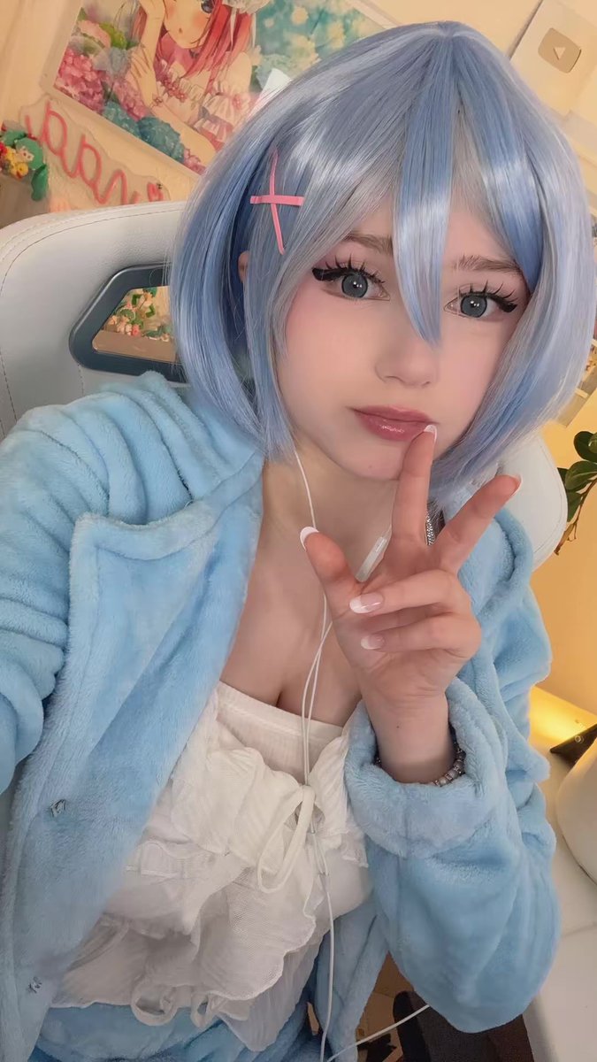 Live now as Rem!! 🩵
Chatting and playing Minecraft horror mods with Celebi later :D
twitch.tv/upminaa