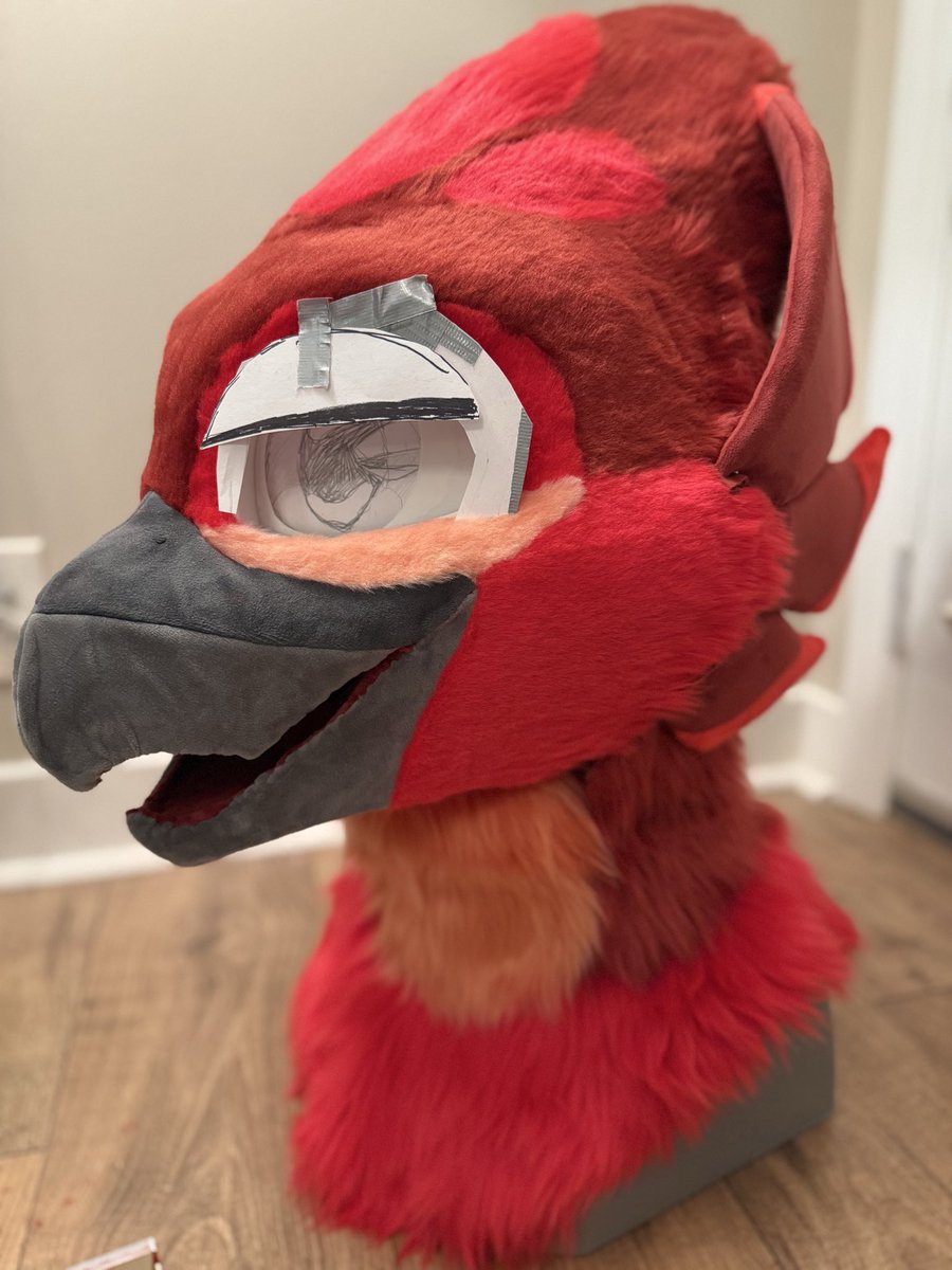 Getting a lot of progress on this birdie👀👀

🌌 #fursuitmaker #fursuit #wip 🌌