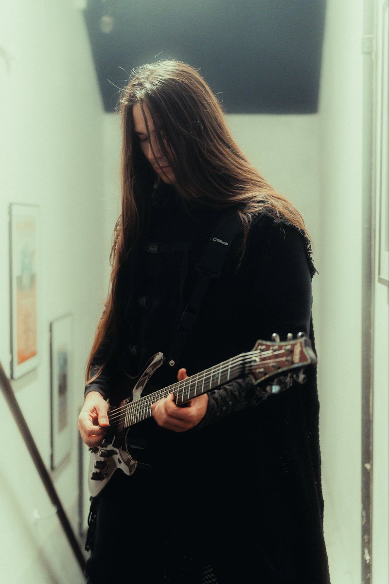 As we conclude the world tour and head back home, we celebrate Harald’s birthday in the air today. 13 shows, 8 countries and 4 continents in 4 weeks. Thank you for all your love and support.
Happy birthday brother.
From Eddie, Alex and Christian with love