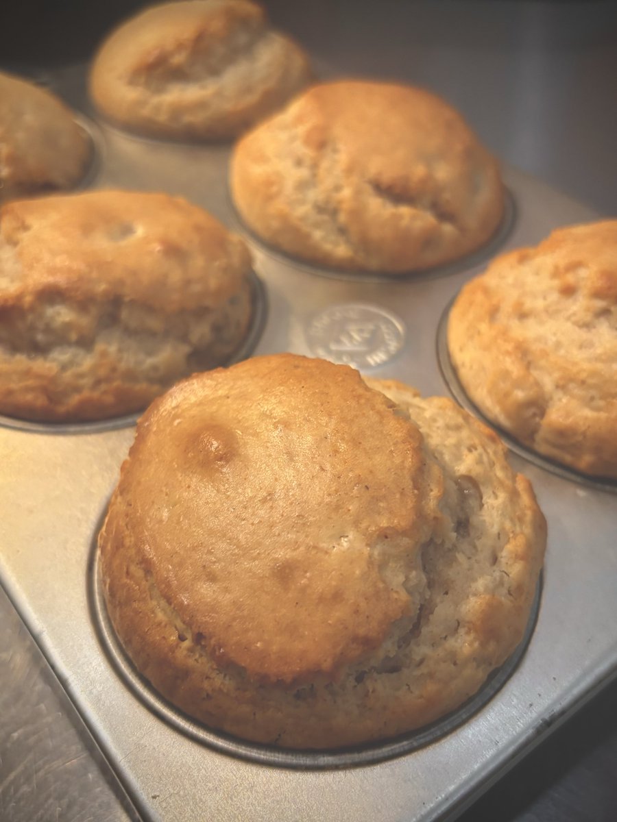 紅玉マフィン焼けてます🍎
温かいチャイと一緒にどうぞ☕️