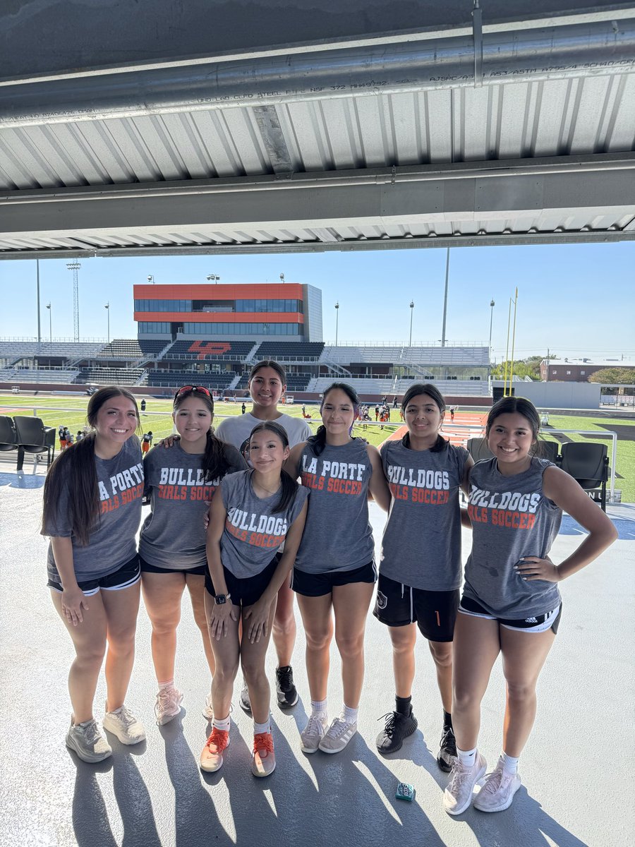 Putting in the extra work with a bleacher run 🏃‍♂️ 🏟️💪