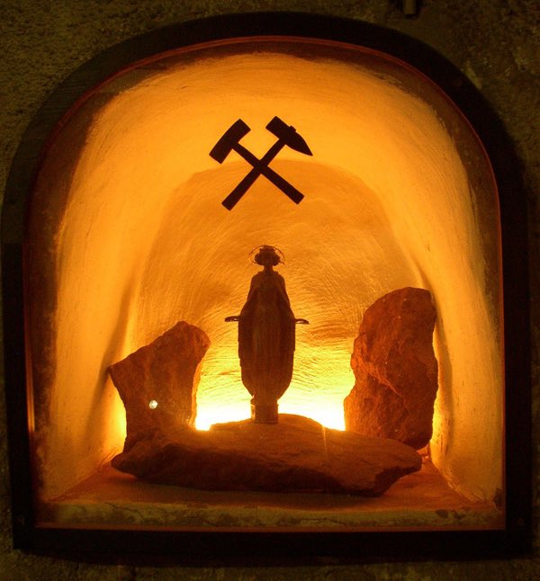 owenbroadcast's tweet image. apparently, as patron saint of miners, some underground workers install these very aesthetic saint barbara shrines for protection: