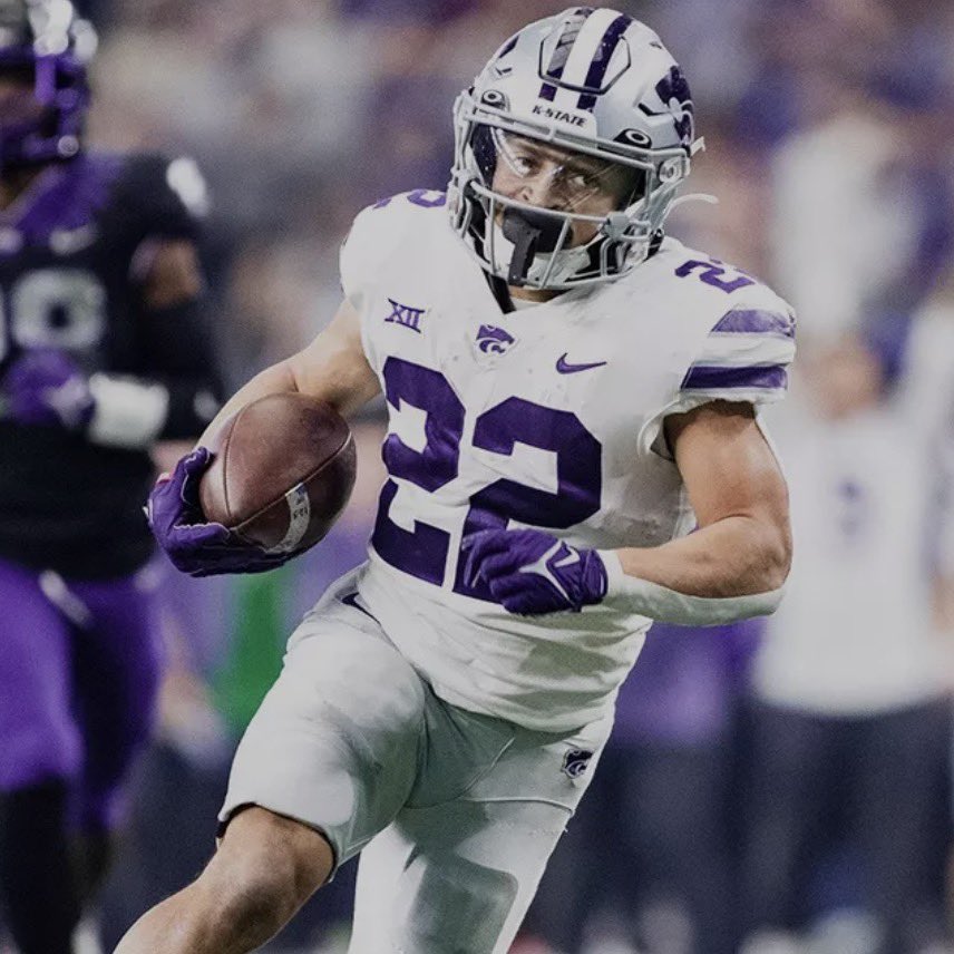jocques01's tweet photo. KANSAS STATE OFFERED!! @BrennanSpain
@RitterPrep @AllenTrieu
@ChadSimmons_ @adamgorney @GregSmithRivals @CoachMikeTui 
@CoachSteph55
@DemetricDWarren @TheUCReport
@CraigHaubert https://t.co/qno28uDzHP