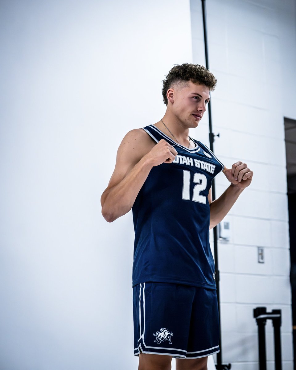 USUBasketball's tweet photo. 📸📸📸 https://t.co/BqFOIoEb96