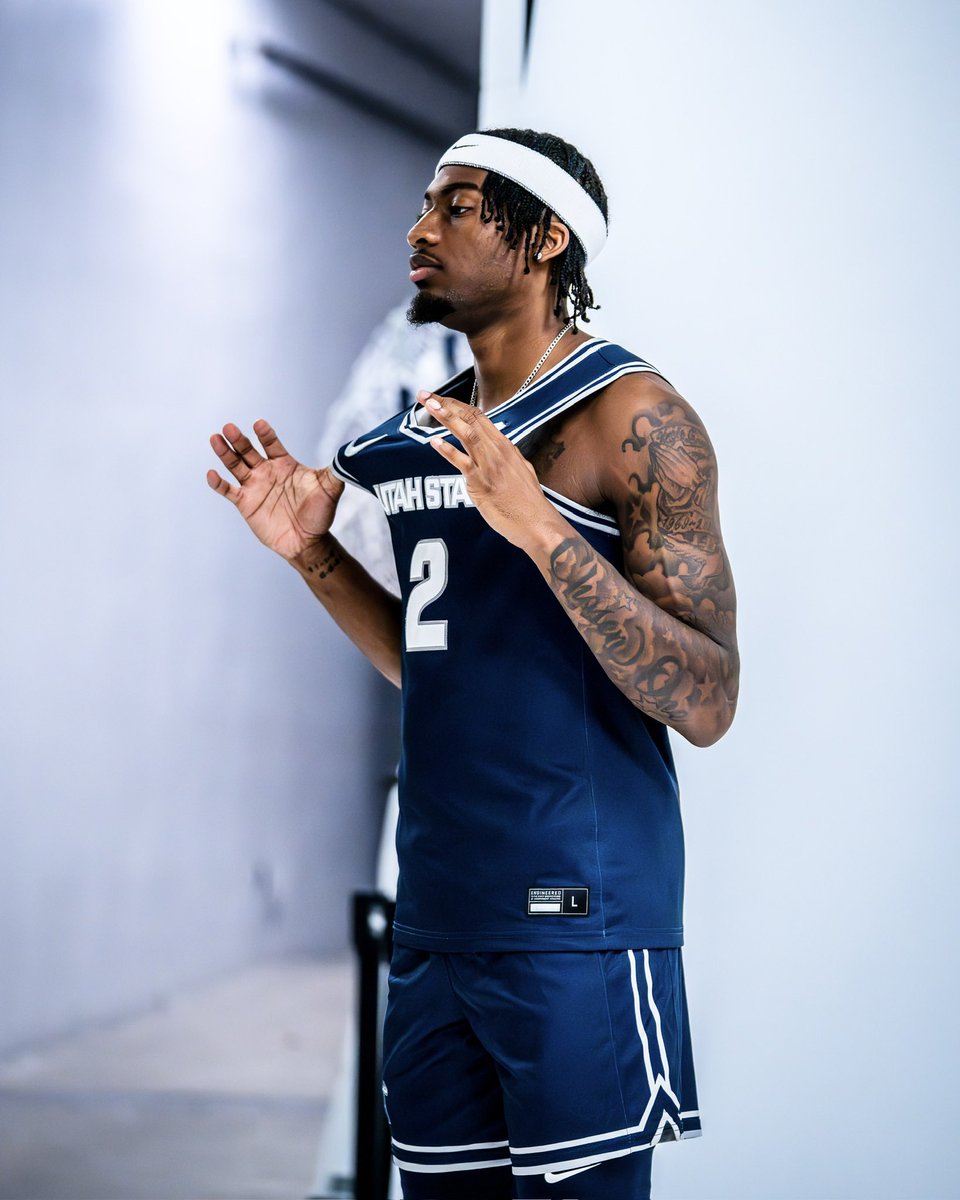 USUBasketball's tweet photo. 📸📸📸 https://t.co/BqFOIoEb96