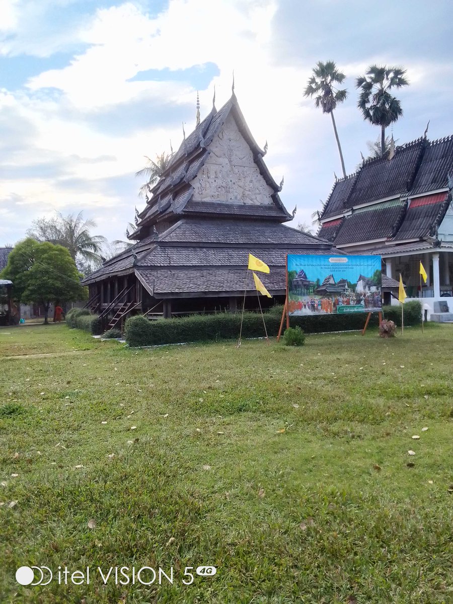 WDWD1696315's tweet photo. ມາຊົມວັດບ້ານ ໜອງລຳຈັນ https://t.co/X0ZRqTBpRX