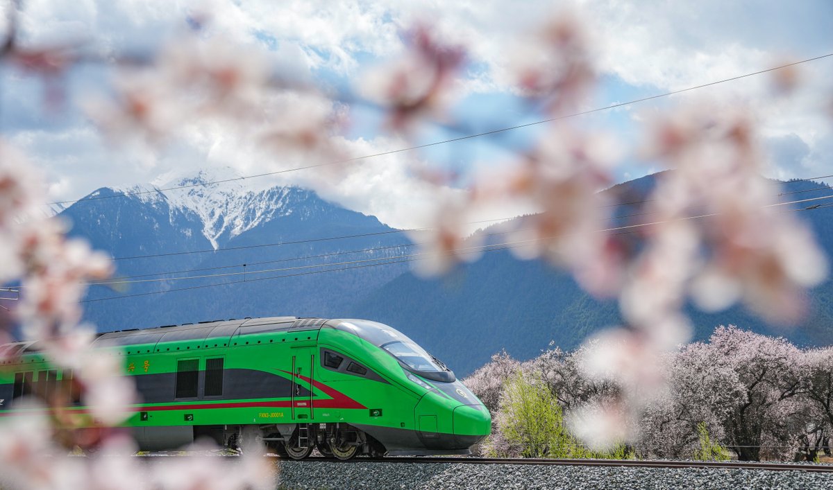 Sinical_C's tweet image. A new report on Xizang’s rural development offers a profound global insight: Modernization is not Westernization. While many cultures lose their roots in the rush to develop, it presents a new paradigm—where ancient traditions become the engine for the future, not baggage to be…