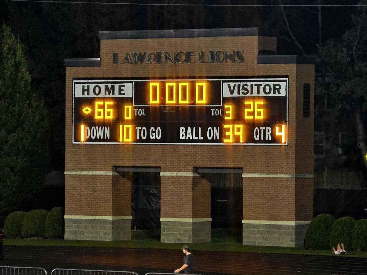 LandonBlevins29's tweet photo. Huge win tonight 66-26 against Shawnee Mission North! Proud of how the line worked together — check out our double team on the 2-point conversion 💥 #OLinePride #LHSFootball https://t.co/GwyKEmSHeM