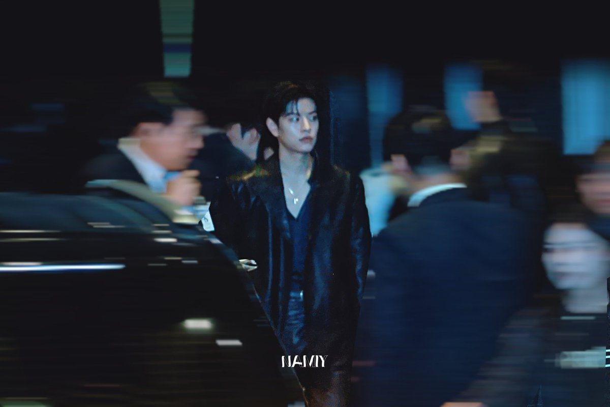 IT’S HIS SEUNGWORLD WE JUST LIVE IN IT