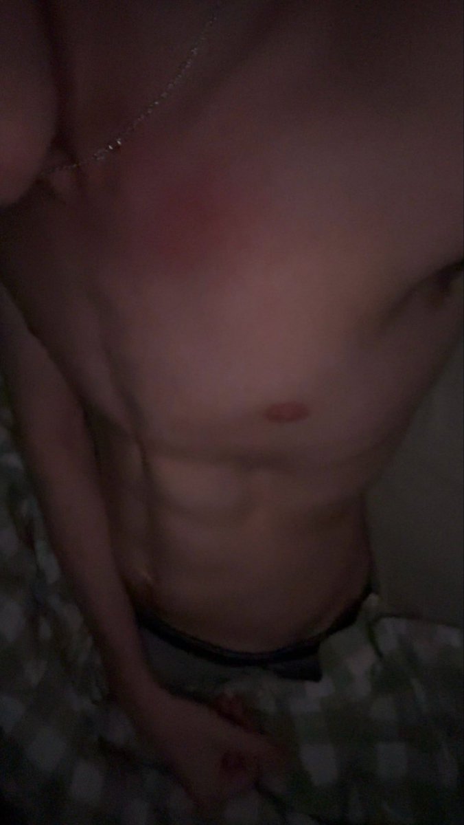 rileythompxx's tweet photo. Why am I by myself?! 

#abs #flirtyvibes #tease #men #malebody https://t.co/EVTKH2Bx7L