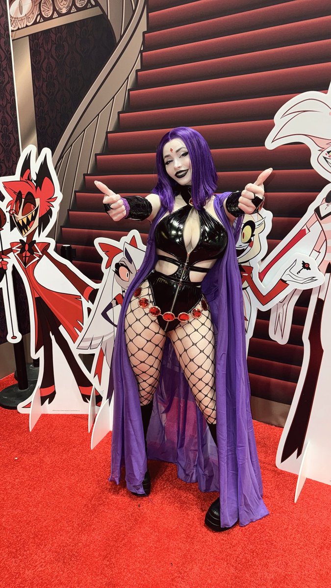 pinkchyowo's tweet image. As an autistic person I learned the hard way that bad people fake friendship to get close to hurt you. When people do hurt you, don’t hide, get back up, stay strong, and keep going with a smile. Don’t let your kindness be a weakness, just be selective with who you share it with💕