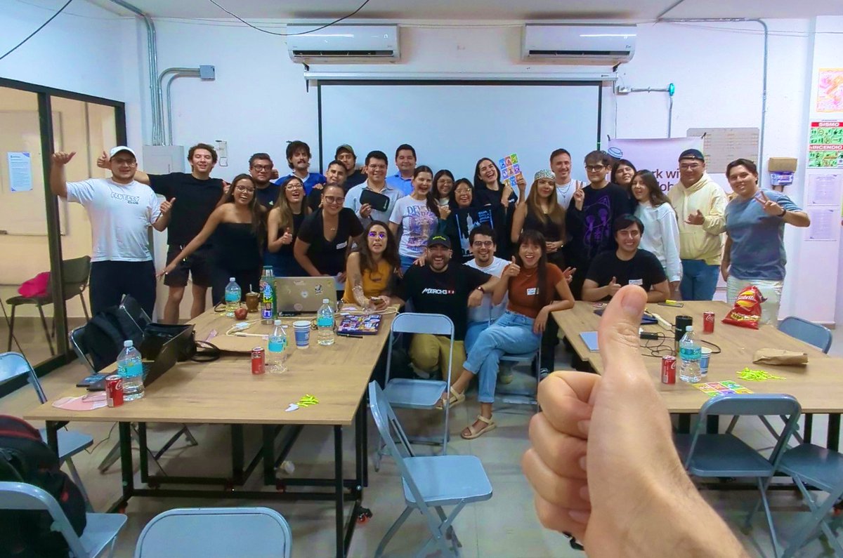 Qué gran Cowork en Guadalajara 🇲🇽

Puro builder aprendiendo y compartiendo. 
Así nacen las conexiones, proyectos y amistades que siguen construyendo el futuro de Web3 🚀

Gracias a <a href="/ETHGlobal/">ETHGlobal</a> por esta increíble iniciativa y atodos por hacerlo posible <a href="/fruteroclub/">Frutero Club 🥑</a> <a href="/psylabs_io/">Psy Labs</a>