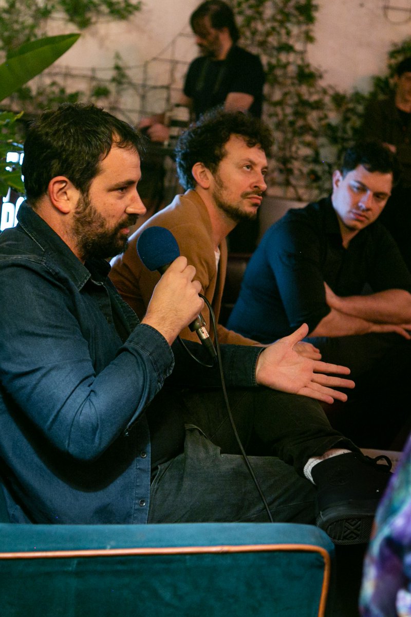 *Recuperar la planificación popular 

«El libro propone cambiar un poco el tono de la conversación y salir de analizar solamente a las extremas derechas para tratar de poner el eje en cuál es la hoja de ruta que se tiene que construir desde el campo popular para los próx. años»