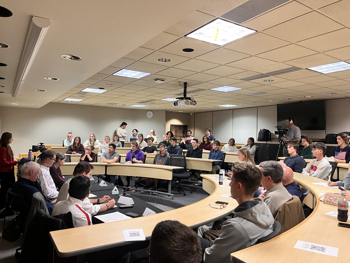 BenjaminRothove's tweet image. Tonight's @WisconsinYAF conversation about ideological diversity at UW-Madison was a huge success. Students were excited to hear from our amazing faculty panelists. We're especially thankful to professor emeritus Donald Downs for coming to campus for the event!