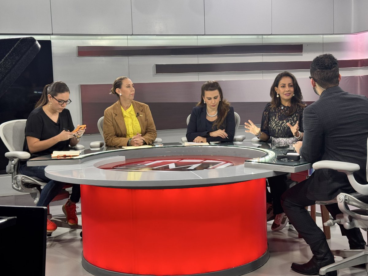 Ya estamos #EnVivo con <a href="/pedrogamboamr/">Pedro Gamboa</a> en <a href="/mileniotv/">Milenio Televisión</a> para hablar de la Ley de Amparo: milenio.com/mileniotv