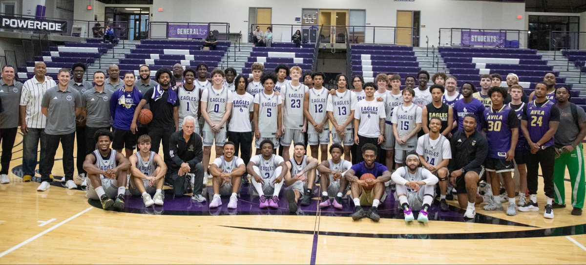 Thank you to all of our alumni that came out tonight! Was great to catch up and get our past players on the court!

#AvilaFirst /// #AUEagles