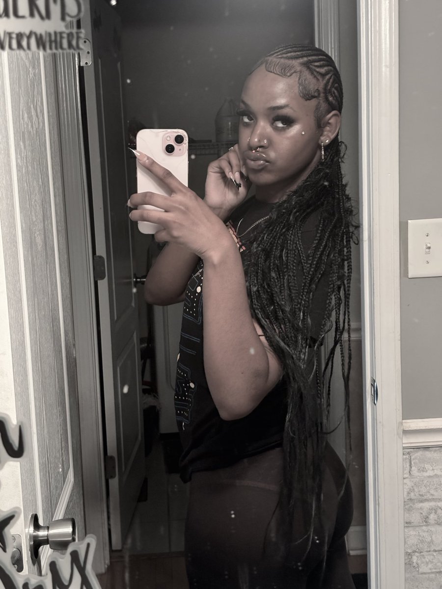 itssjavanna's tweet image. #mirrorpics