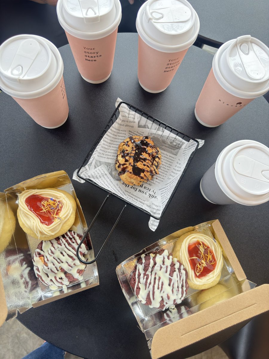 YanBasa's tweet photo. Conversations over Coffee ☕️💬 #coffee #coffeephotography https://t.co/ghRiAZ7s0h