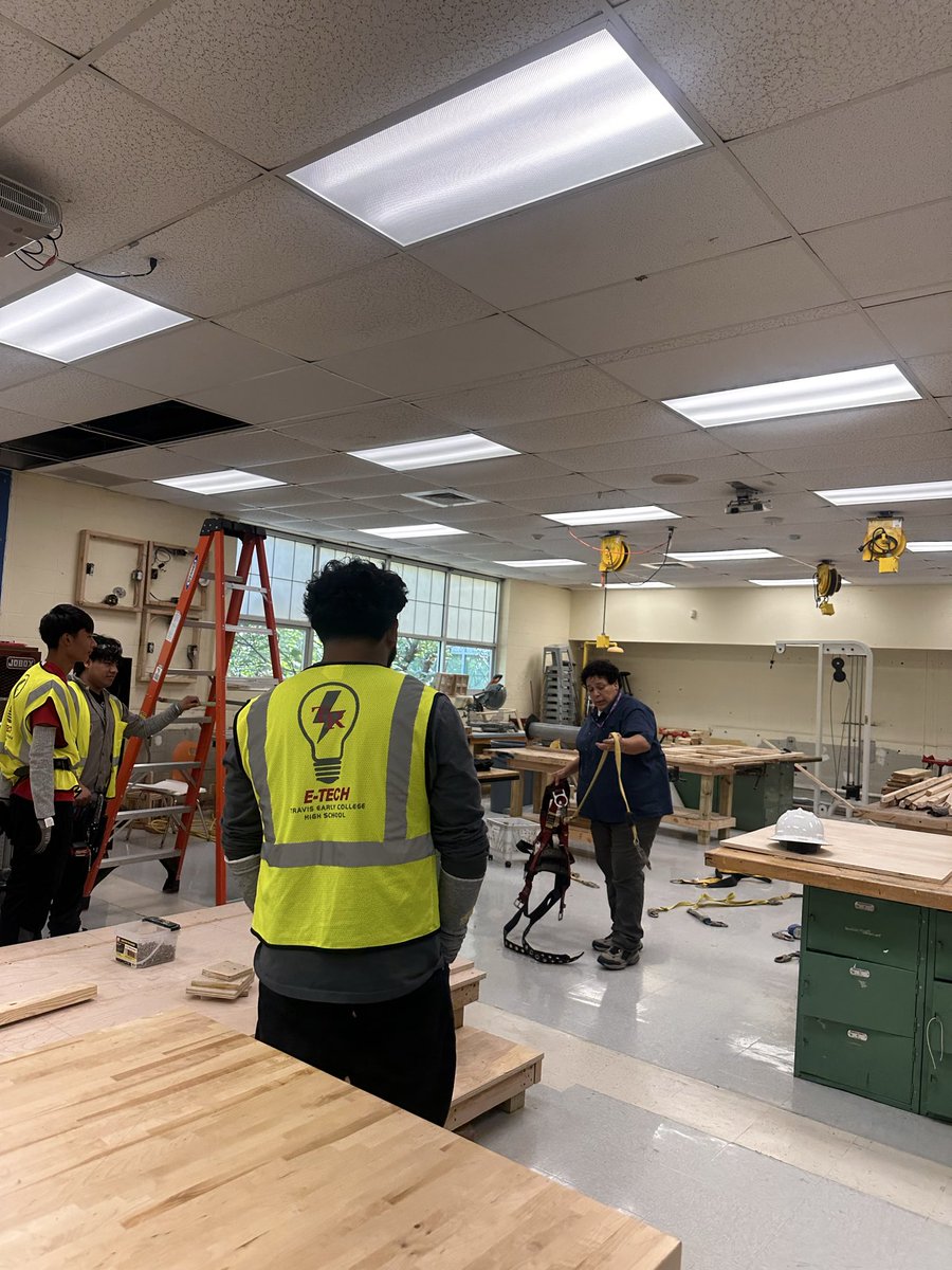 Nicole Creek tweet media