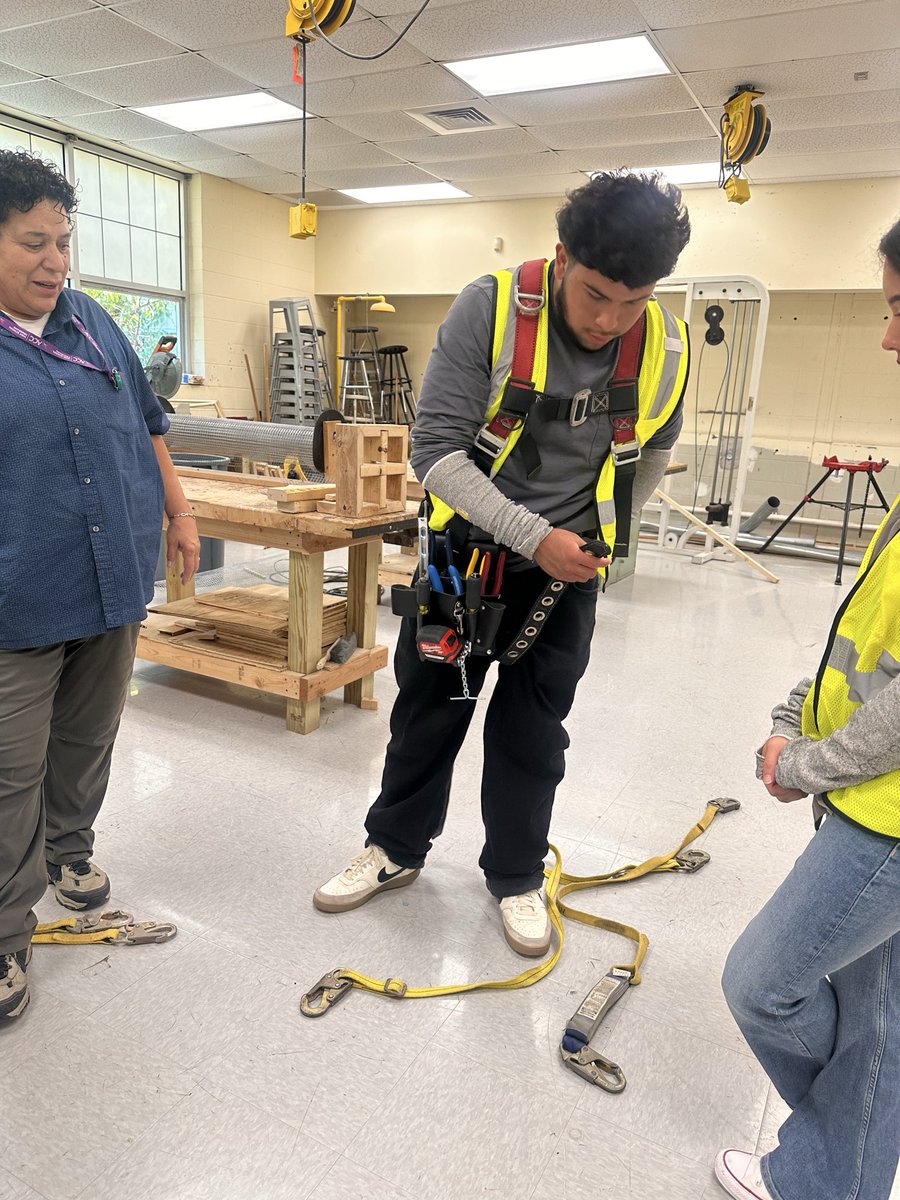 Nicole Creek tweet media