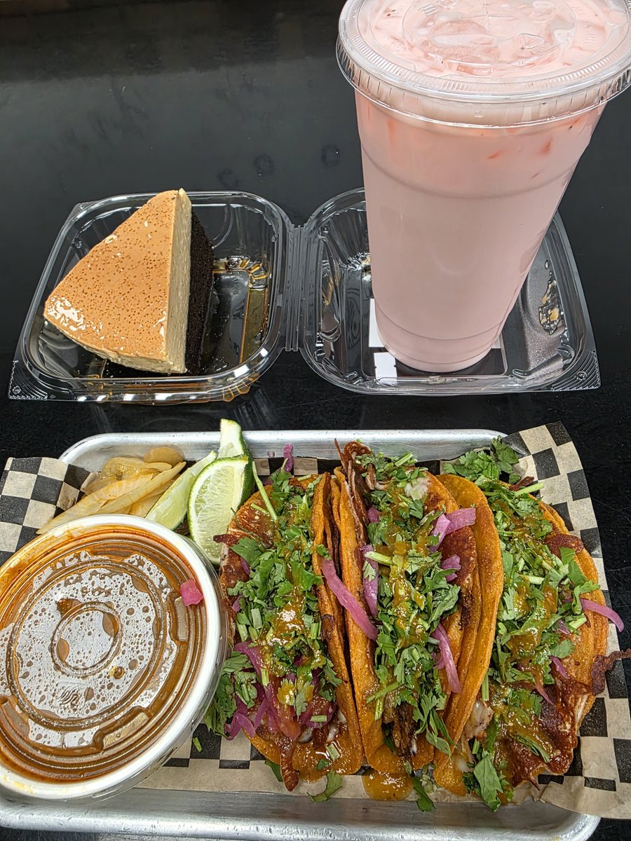 hacking_tyler's tweet image. 2025 year of #birria &amp;amp; real strawberry #horchata 
I only talk business over birria!
Los Tapatios Taco Grill in SLC is a 9/10, full spread of fresh veggies and house made hot sauces. The consume was voluminous and aromatic.
#food #tacotuesday