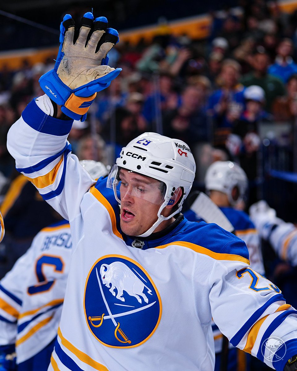 BuffaloSabres's tweet photo. 8️⃣ goals got us smilin' https://t.co/DgKmqbkCDS