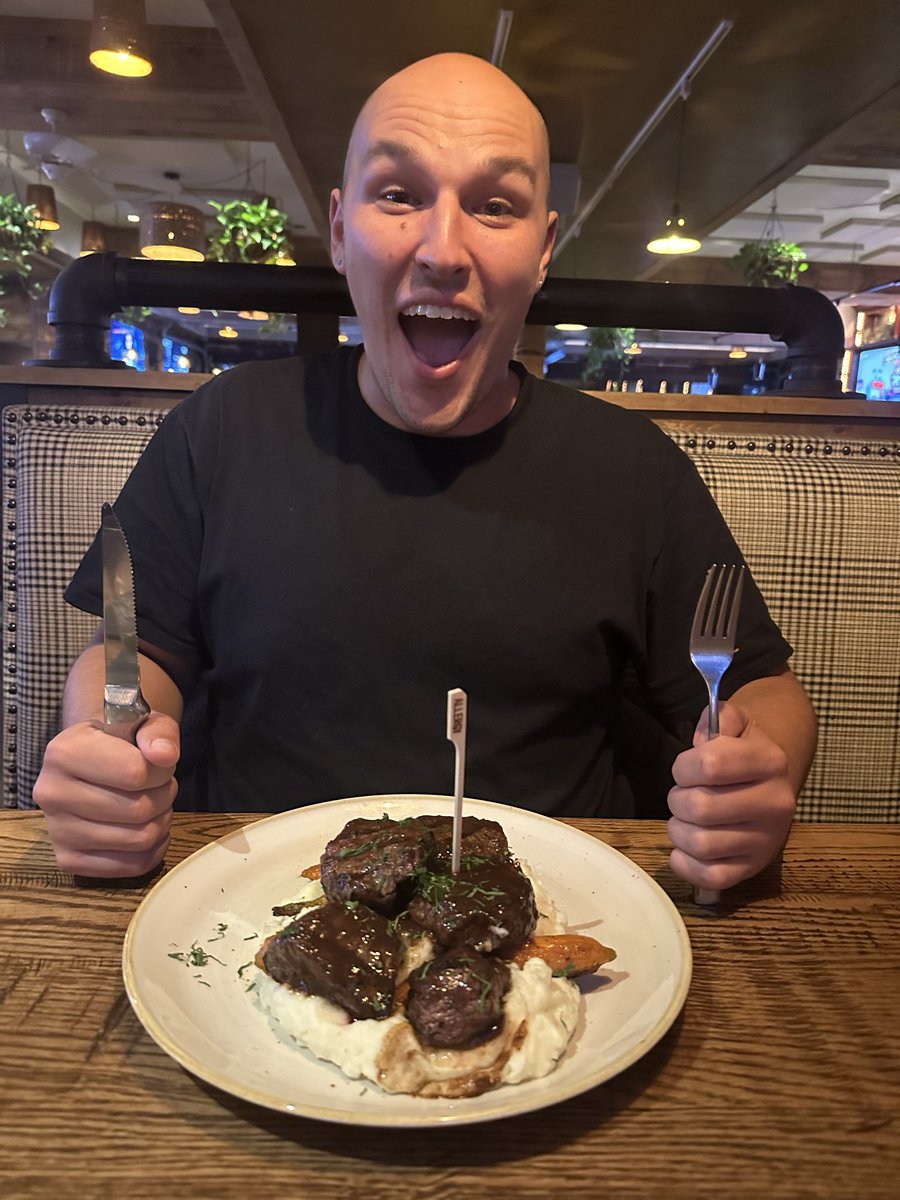 Mike Moloney tweet media