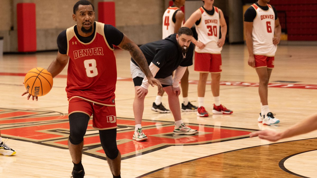 𝗕𝗮𝗹𝗹𝗶𝗻 𝘄𝗶𝘁𝗵 𝗕𝗿𝘂𝗻𝗲𝗿
The nation's leading scorer in the 2023-24 regular season <a href="/TommyBruner0/">Tommy Bruner</a> got some preseason work in with our guys this afternoon.
#GoPios