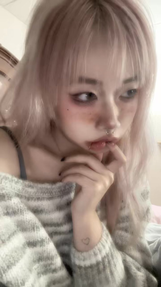 𝔰𝔥𝔬𝔬𝔪𝔦 ⊹˚. ♡ tweet media