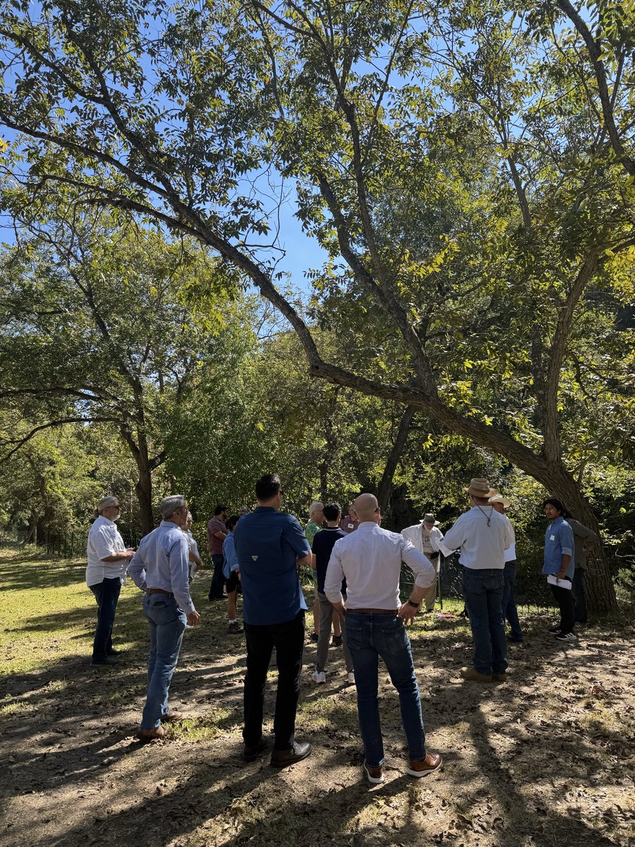 CommishJRod's tweet image. We toured the site of a proposed 3,000-home development called Guajolote Ranch that would require a new wastewater treatment plant. As your Commissioner, I’m committed to keeping our water safe &amp;amp; protected for our families and our future. 

#EdwardsAquifer #WaterProtection