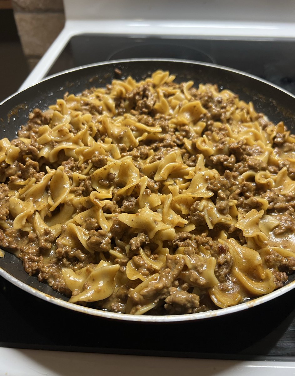mericanaf7's tweet image. Am I the only one that likes Hamburger Helper? 🤔