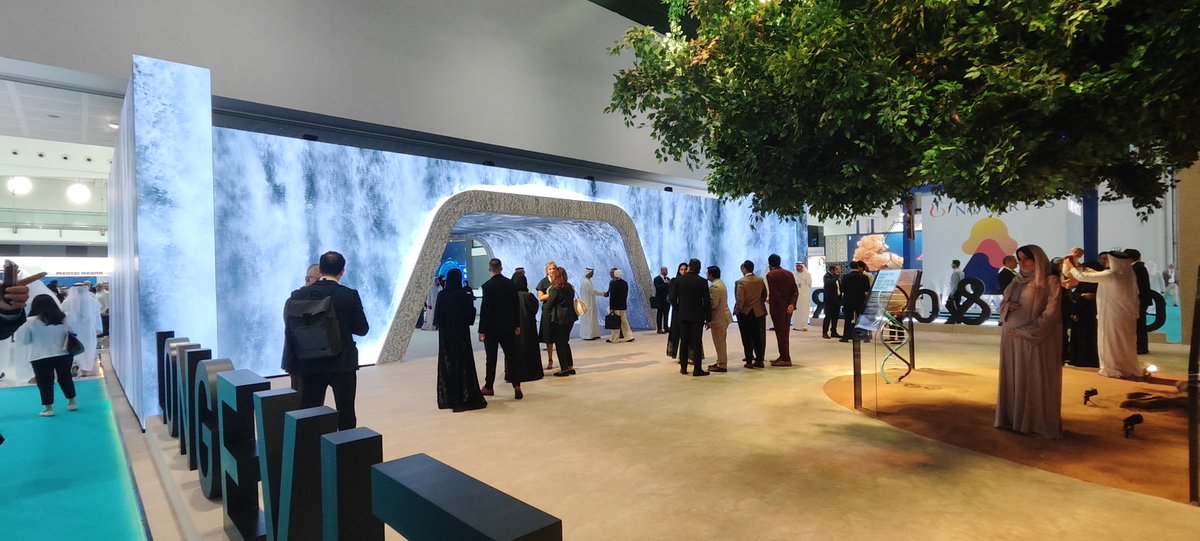 colorlightcloud's tweet image. At the 2025 Abu Dhabi Global Health Week, we collaborated with #QubitElectronics to unveil a striking LED display, engineered around the innovative &quot;tunnel&quot; concept. 💡

#Colorlight #QubitElectronics #britepixl #ProjectCase