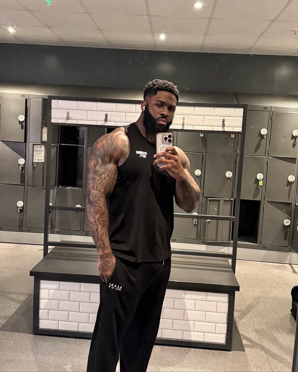 thebigwriter_'s tweet image. 😈