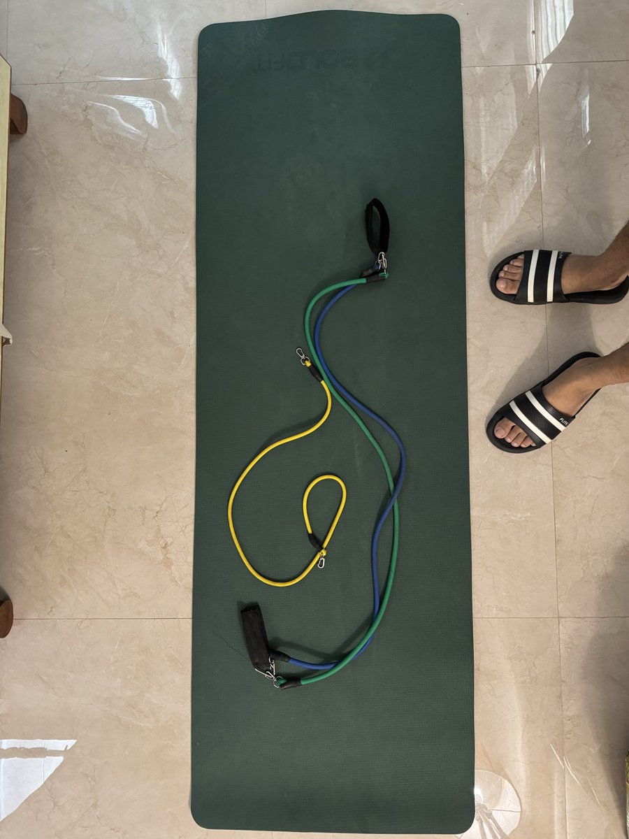 whyrohitwhy's tweet image. Unlocked new power with resistance bands 😌😌