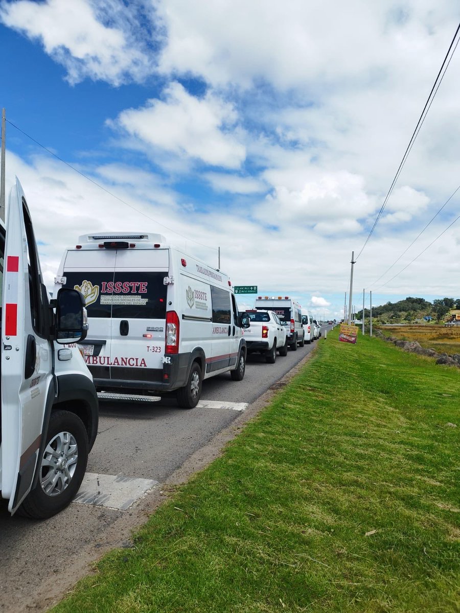 RockAvilaISSSTE's tweet image. El equipo del @ISSSTE_mx reitera su compromiso de mantenerse presente en territorio, ofreciendo atención médica y los servicios necesarios para apoyar a la población afectada por las recientes lluvias en Tenango de Doria, Hidalgo.
@Claudiashein
@martibatres
#ISSSTE #Hidalgo