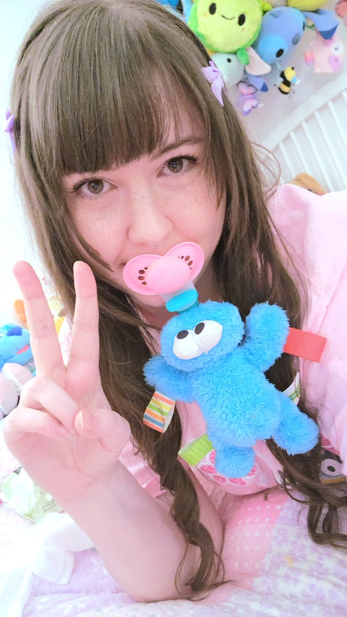 Violet🌷+18 ONLY tweet media