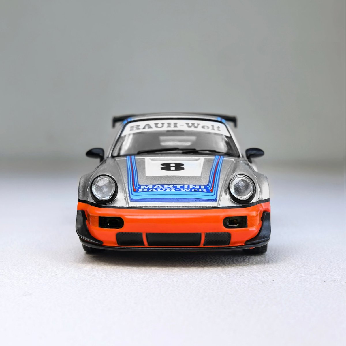 HJ_Minicar's tweet image. &amp;lt; MODEL MODEL &amp;gt;
RWB 964 Ichiban Boshi #8
■発売予定:2026年1月以降
■お取扱店
markmodels.jp/distributers-r…
#MODELMODEL #モデルモデル #ミニカー #RWB #RAUHWeltBEGRIFF #RAUHWelt #中井啓 #ラウヴェルトべグリフ #RWB964 #IchibanBoshi