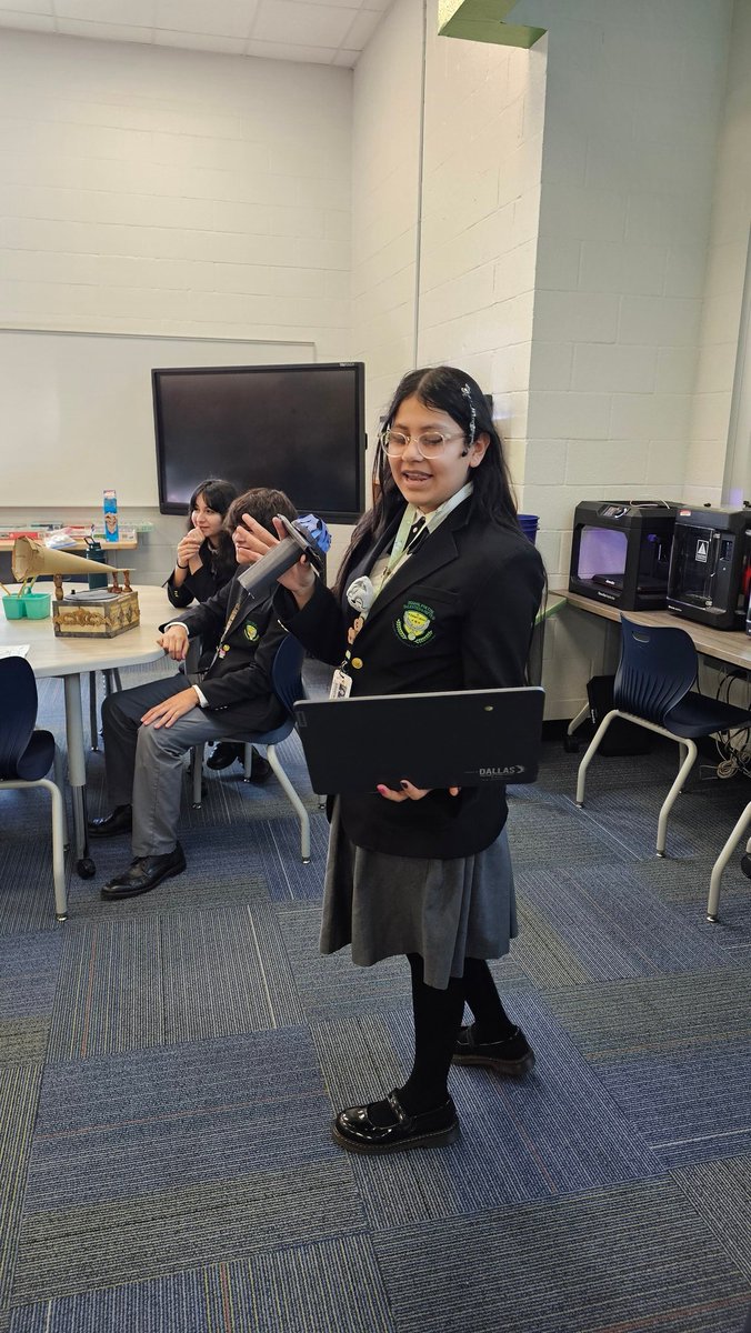 Mrs. Cortez tweet media