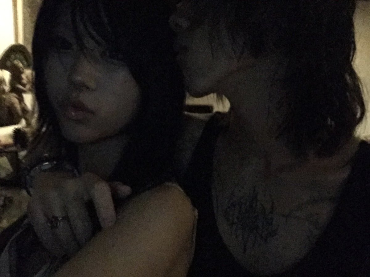 eqnard's tweet image. 