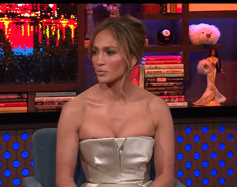 BuzzingPop's tweet image. Jennifer Lopez tells Andy Cohen she’d love to do a ‘Monster-In-Law’ sequel with Jane Fonda.