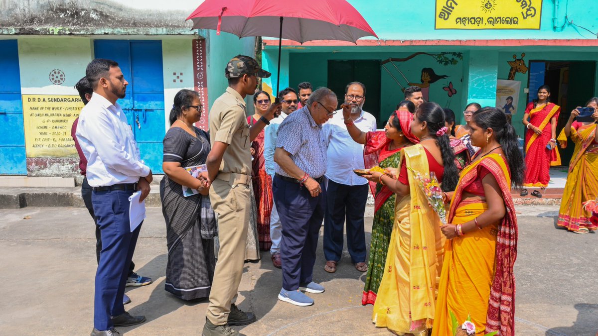 Collector and DM, Sundargarh tweet media