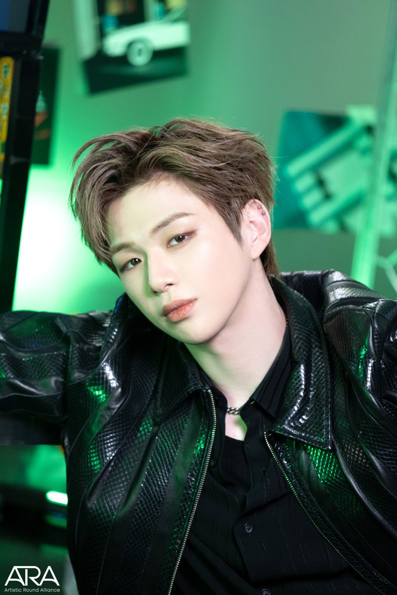 kd_officialx's tweet image. [📢] 강다니엘(KANGDANIEL) 2026 SEASON&apos;S GREETINGS 예약 판매 마감 D-day

⏰ 예약 판매 일정
2025.10.17 (FRI) 4PM (KST)
~ 2025.10.22 (WED) 11:59PM (KST)

자세한 내용은 강다니엘 OFFICIAL PLATFORM에서 확인해 주세요
🔗 kangdaniel.bstage.in/contents/68ef4…

#강다니엘 #KANGDANIEL