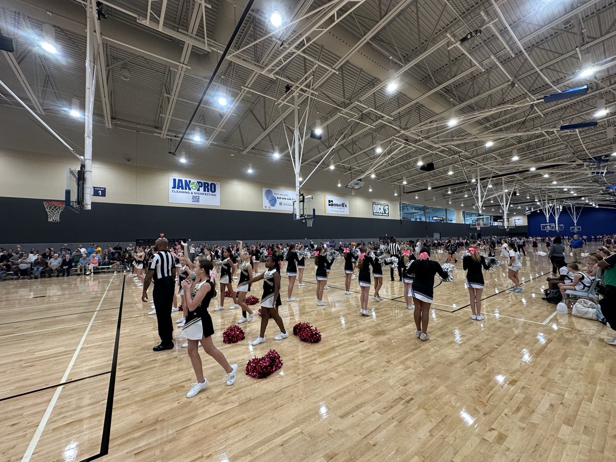 RickLillyHCPS's tweet image. An amazing showcase for our MSAC girls 🏀 compatible games tonight at the @HenricoCenter ! 12 @HenricoSchools, 4 @HanoverSchools, 230 🏀 players and &amp;gt;300 cheer 📣 on the rosters. @watchsportswire @DeiaChamp @AmyCashwell @Henrico_SEA @HenricoNews @HenricoPolice @HenricoFire